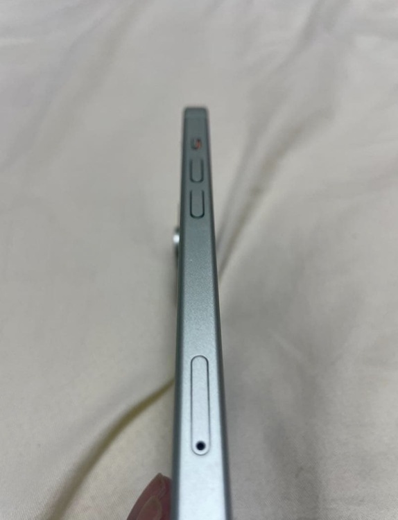 iPhone 15 256GB SIMフリー（スマホ）の商品画像 - 査定依頼日：2026年4月19日 - 最高査定価格：44,000円