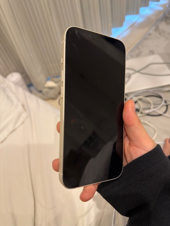 iPhone 14 128GB（スマホ）の商品画像 - 査定依頼日：2026年2月9日 - 最高査定価格：45,000円