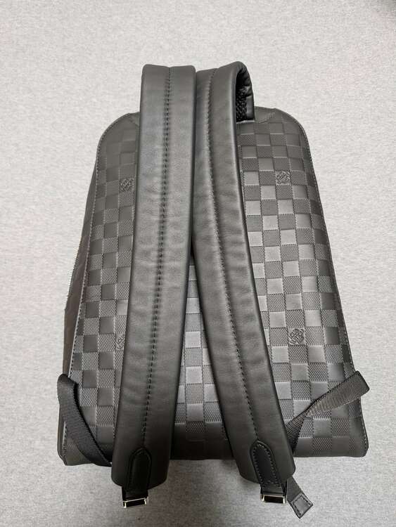 ダミエバックパック（ブランドバッグ）の商品画像 - 査定依頼日：2025年1月15日 - 最高査定価格：200,000円