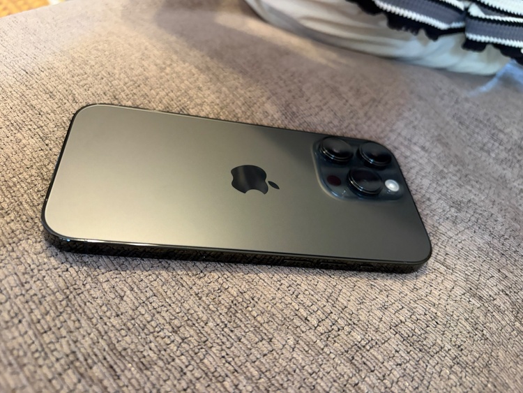 iPhone iPhone 14 Pro 256GB SIMフリー（スマホ）の商品画像 - 査定依頼日：2026年9月21日 - 最高査定価格：71,000円