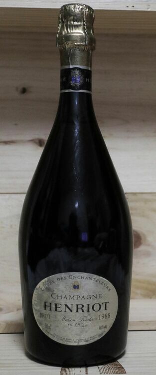 アンリオ キュヴェ・デ・アンシャンテルール 1988（お酒）の商品画像 - 査定依頼日：2025年7月4日 - 最高査定価格：100,000円