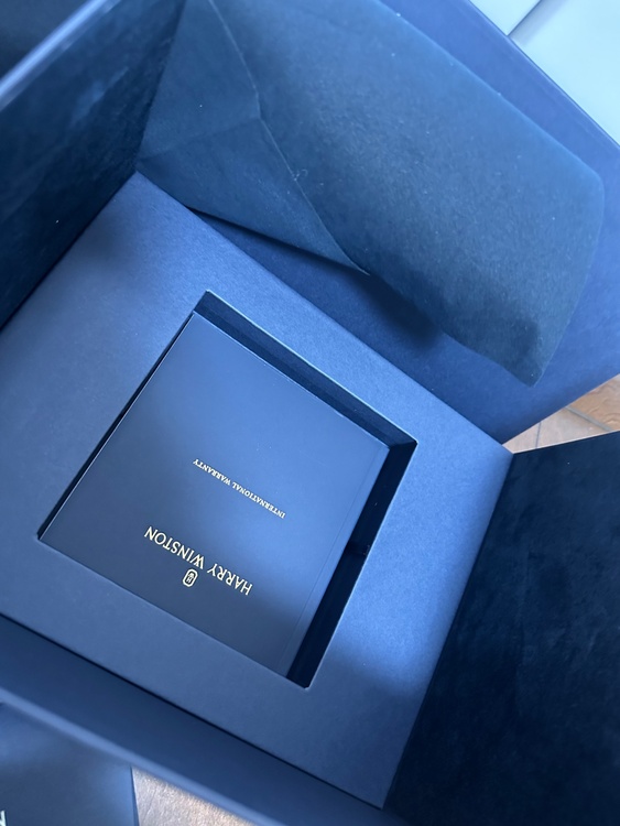 アヴェニュークラシック？（高級時計）の商品画像 - 査定依頼日：2026年1月16日 - 最高査定価格：2,180,000円