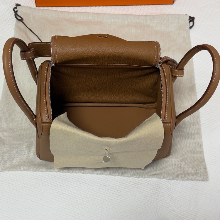 リンディ26（ブランドバッグ）の商品画像 - 査定依頼日：2025年6月5日 - 最高査定価格：1,400,000円