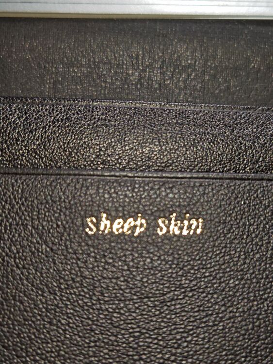 東海テレビ記念品　高級羊革長財布（美術品・骨董品）の商品画像 - 査定依頼日：2025年11月5日 - 最高査定価格：2,500円