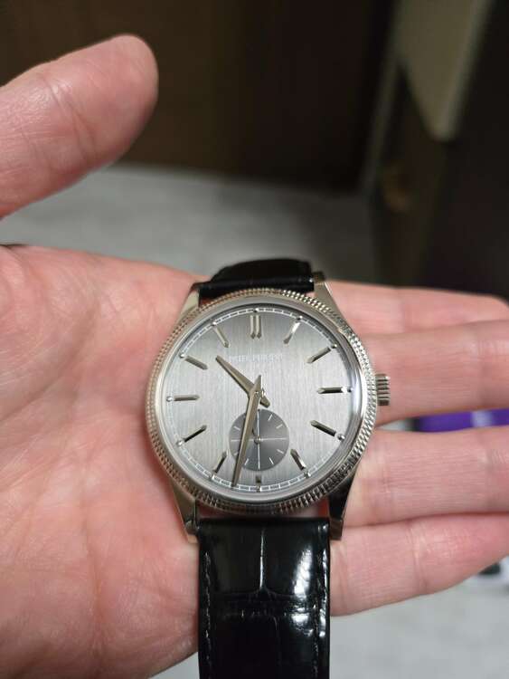 パテックフィリップ カラトラバ 6119（高級時計）の商品画像 - 査定依頼日：2025年3月30日 - 最高査定価格：3,650,000円