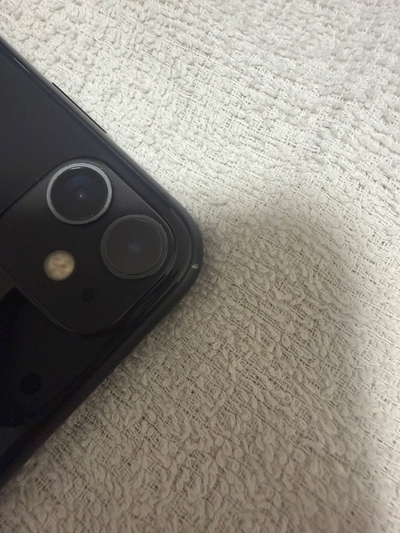 iPhone11（スマホ）の商品画像 - 査定依頼日：2026年4月27日 - 最高査定価格：12,000円