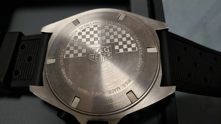 タグホイヤー フォーミュラ CAZ1010.FT802（高級時計）の商品画像 - 査定依頼日：2025年6月10日 - 最高査定価格：120,000円