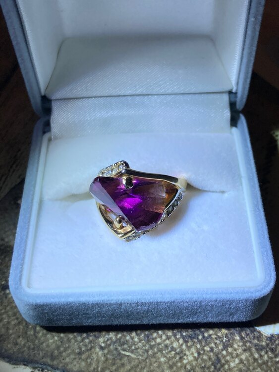 18Kアメジストリング（宝石）の商品画像 - 査定依頼日：2025年4月5日 - 最高査定価格：95,000円