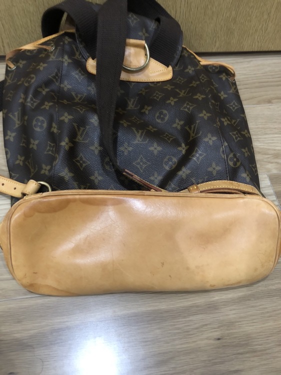 リュック（ブランドバッグ）の商品画像 - 査定依頼日：2022年4月1日 - 最高査定価格：70,000円