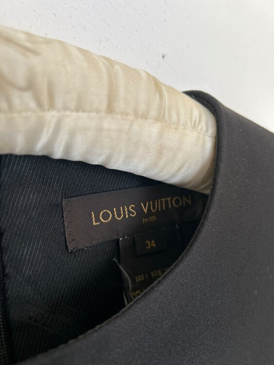 ワンピース（古着・ファッション）の商品画像 - 査定依頼日：2025年3月14日 - 最高査定価格：7,500円