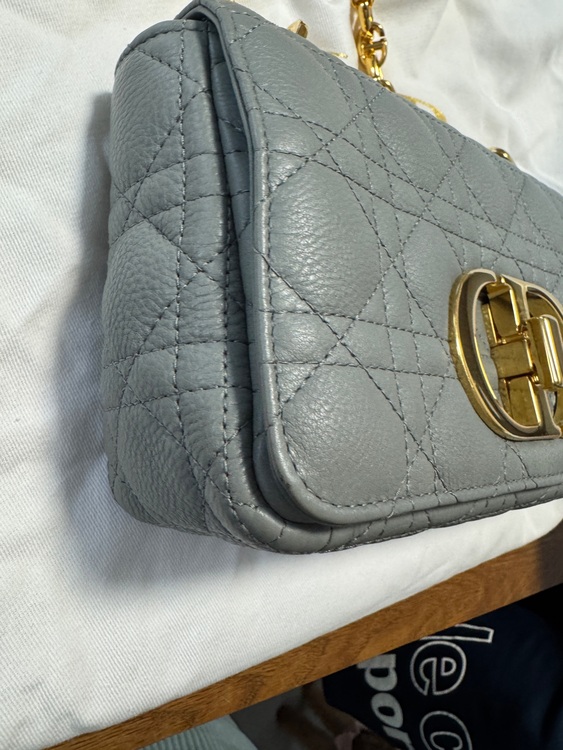 カナージュカロスモール　グレー（ブランドバッグ）の商品画像 - 査定依頼日：2025年7月26日 - 最高査定価格：220,000円