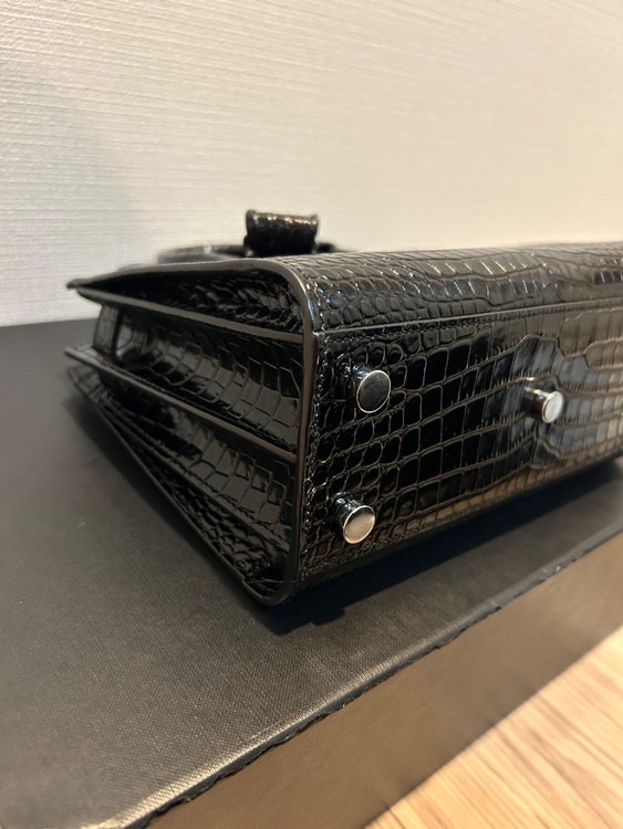 サックドジュールナノ　クロコ（ブランドバッグ）の商品画像 - 査定依頼日：2026年1月10日 - 最高査定価格：50,000円