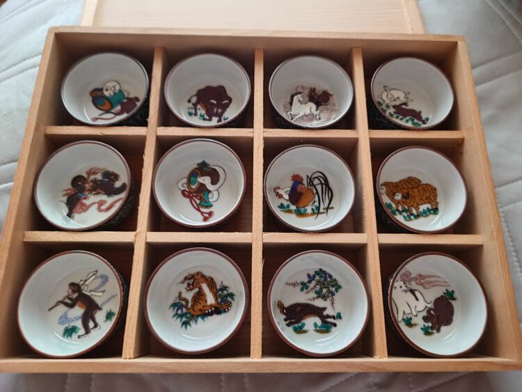 瀬戸物（美術品・骨董品）の商品画像 - 査定依頼日：2025年6月24日 - 最高査定価格：4,000円