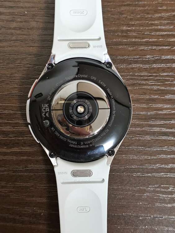 その他 その他 Galaxyウォッチ6 くら（高級時計）の商品画像 - 査定依頼日：2025年4月28日 - 最高査定価格：11,000円