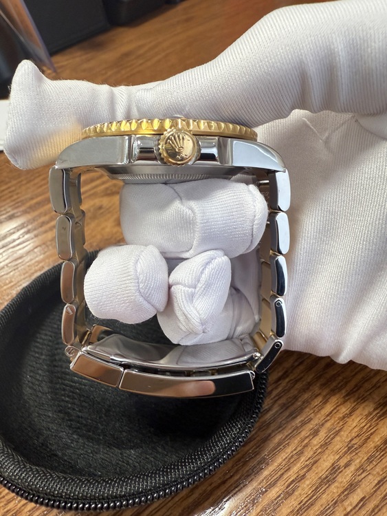 116613LN（高級時計）の商品画像 - 査定依頼日：2025年10月8日 - 最高査定価格：2,000,000円