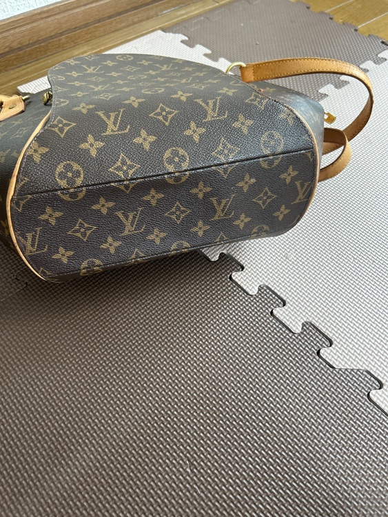 エリプスショルダー（ブランドバッグ）の商品画像 - 査定依頼日：2026年3月10日 - 最高査定価格：90,000円