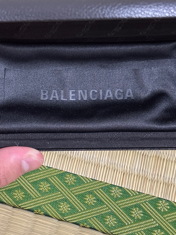 バレンシアガ  （ブランドバッグ）の商品画像 - 査定依頼日：2026年4月15日 - 最高査定価格：20,000円