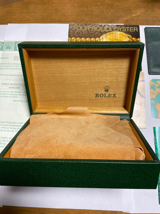 ロレックス エクスプローラー 1657（高級時計）の商品画像 - 査定依頼日：2025年2月6日 - 最高査定価格：1,000,000円