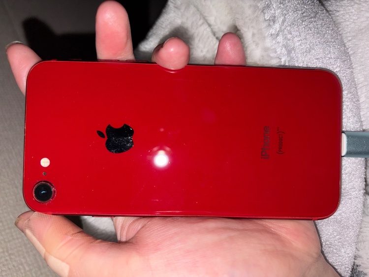 iPhone iPhone8 256GB docomo（スマホ）の商品画像 - 査定依頼日：2026年8月3日 - 最高査定価格：3,500円