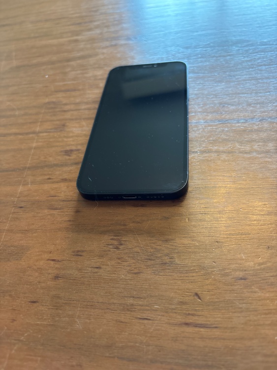 iPhone 12 128GB docomo（スマホ）の商品画像 - 査定依頼日：2026年4月13日 - 最高査定価格：29,000円