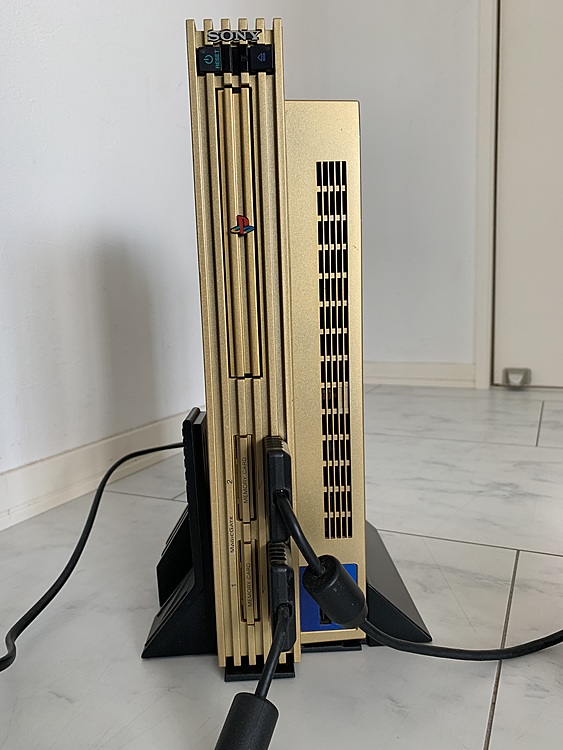 プレイステーション2本体 Zガンダム百式ゴールドパック（ゲーム機本体・ゲームソフト）の商品画像 - 査定依頼日：2019年12月29日 - 最高査定価格：4,200円