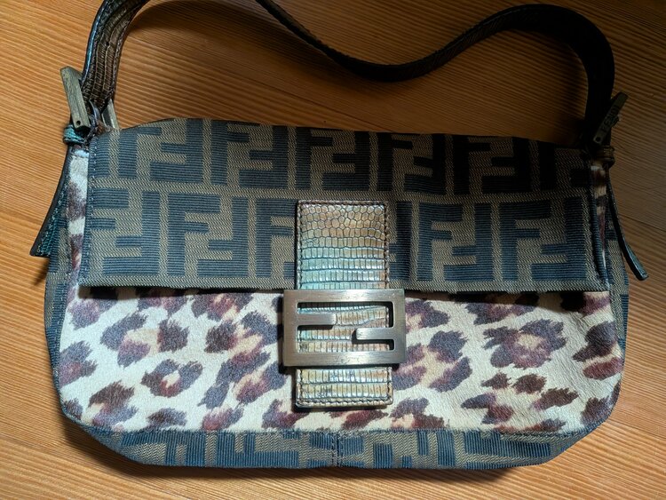 フェンディ  （ブランドバッグ）の商品画像 - 査定依頼日：2026年3月25日 - 最高査定価格：280,000円