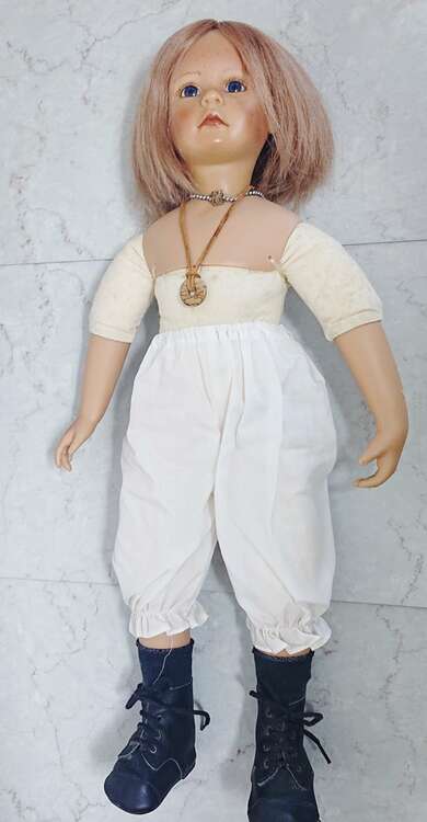 Bettina Feigenspam Hirschの人形（その他のおもちゃ）の商品画像 - 査定依頼日：2025年3月27日 - 最高査定価格：5,500円