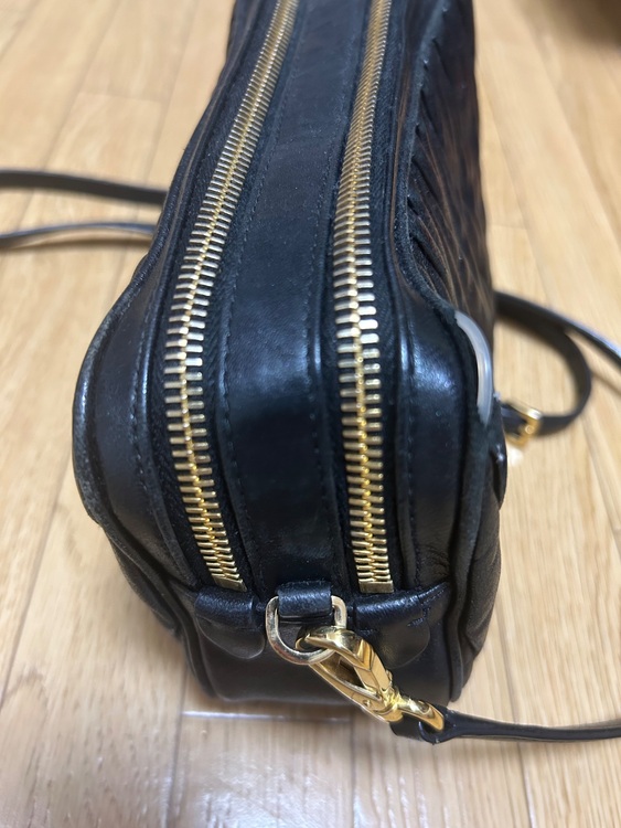 ミュウミュウ  （ブランドバッグ）の商品画像 - 査定依頼日：2025年6月23日 - 最高査定価格：35,000円