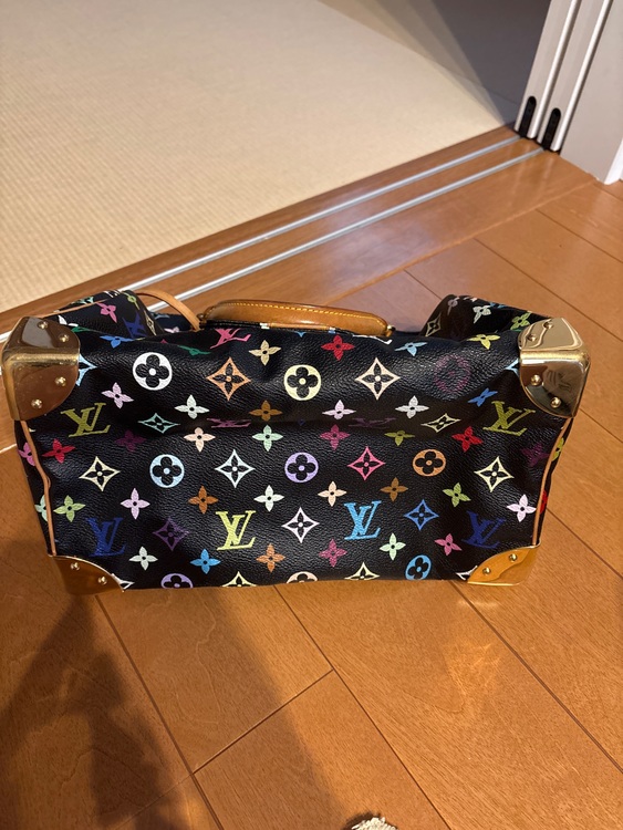 ルイヴィトン マルチカラー （ブランドバッグ）の商品画像 - 査定依頼日：2025年10月20日 - 最高査定価格：200,000円