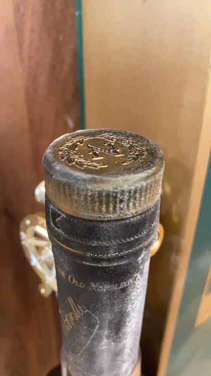 ル・ドービル　ナポレオン（お酒）の商品画像 - 査定依頼日：2025年3月2日 - 最高査定価格：10円