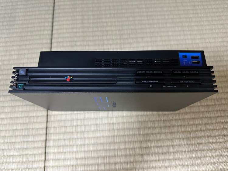 PlayStation2 SCPH-15000（ゲーム機本体・ゲームソフト）の商品画像 - 査定依頼日：2025年5月30日 - 最高査定価格：4,000円