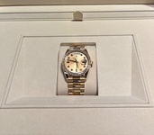 ロレックス デイデイト 12834（高級時計）の商品画像 - 査定依頼日：2026年1月23日 - 最高査定価格：10,550,000円