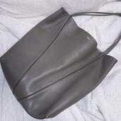 グレインレザー製Chloé Spinトートバッグ