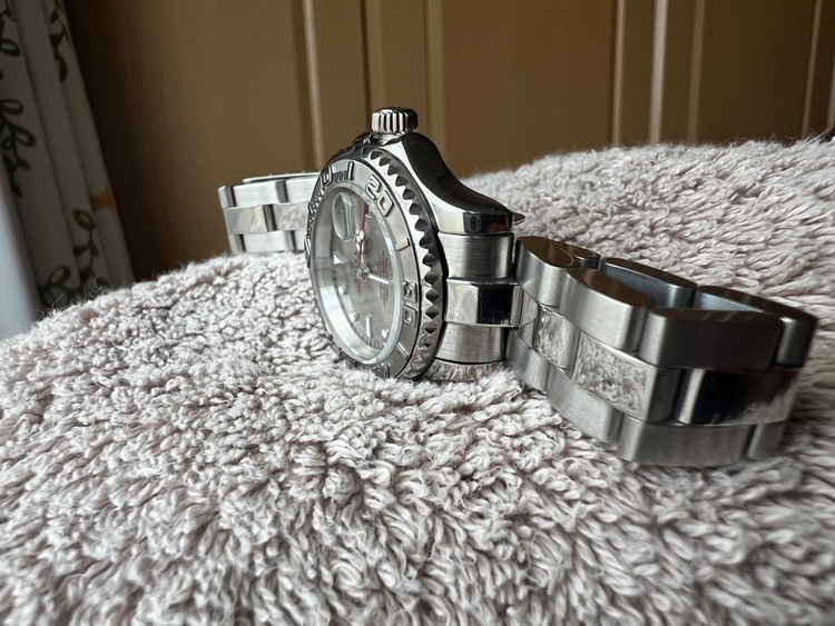 ロレックス ヨットマスター （高級時計）の商品画像 - 査定依頼日：2025年7月15日 - 最高査定価格：1,250,000円