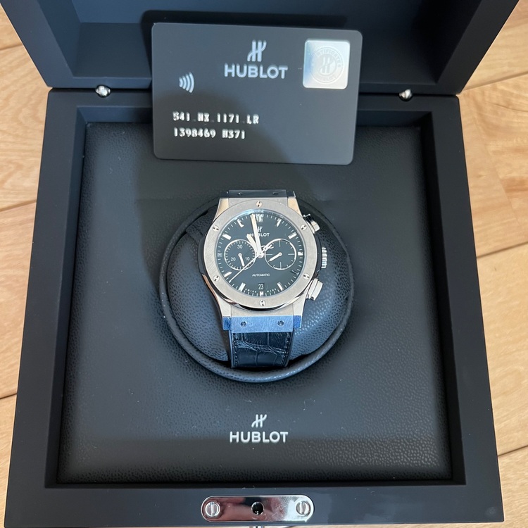 ウブロ クラシックフュージョン 541 NX 1171 l（高級時計）の商品画像 - 査定依頼日：2025年12月2日 - 最高査定価格：750,000円