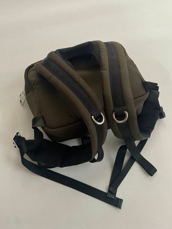 PRADA (2VZ044) カーキBAG（ブランドバッグ）の商品画像 - 査定依頼日：2025年11月11日 - 最高査定価格：60,000円