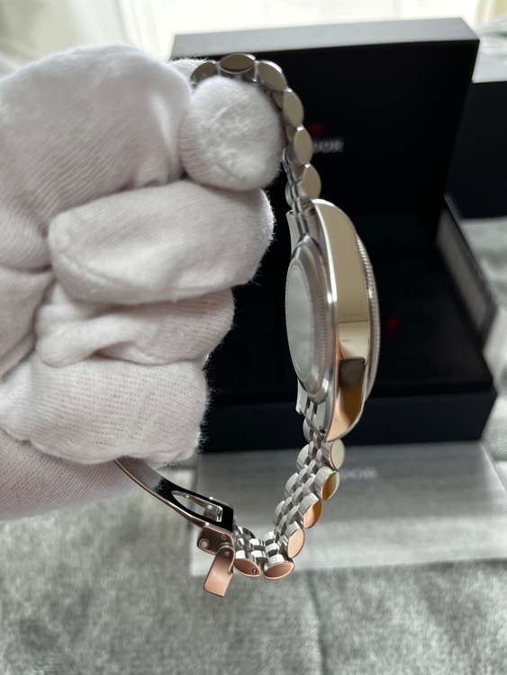 チューダー ブラックベイ （高級時計）の商品画像 - 査定依頼日：2025年6月29日 - 最高査定価格：440,000円