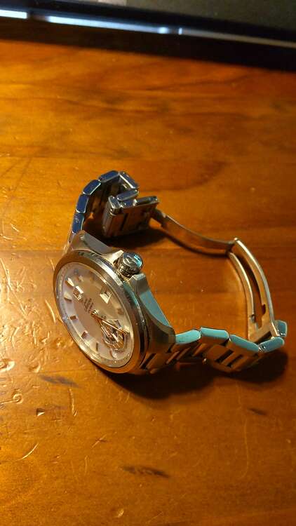 タグホイヤー その他 WAV511B（高級時計）の商品画像 - 査定依頼日：2025年3月19日 - 最高査定価格：150,000円