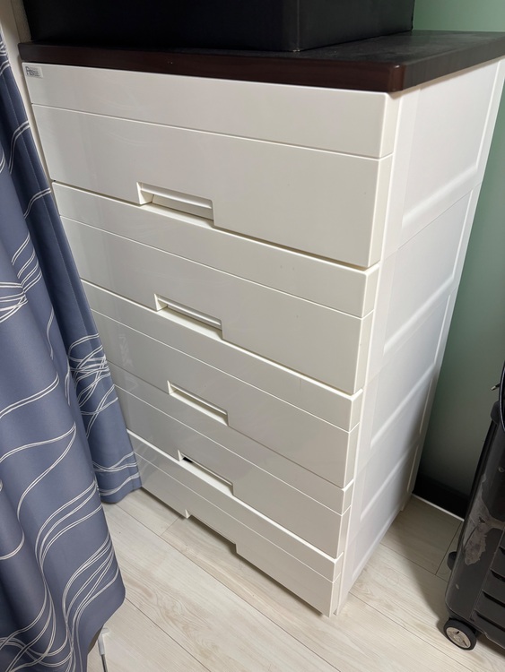 ベッドフレーム、椅子、衣装タンス（家具・寝具）の商品画像 - 査定依頼日：2025年6月14日 - 最高査定価格：3,000円