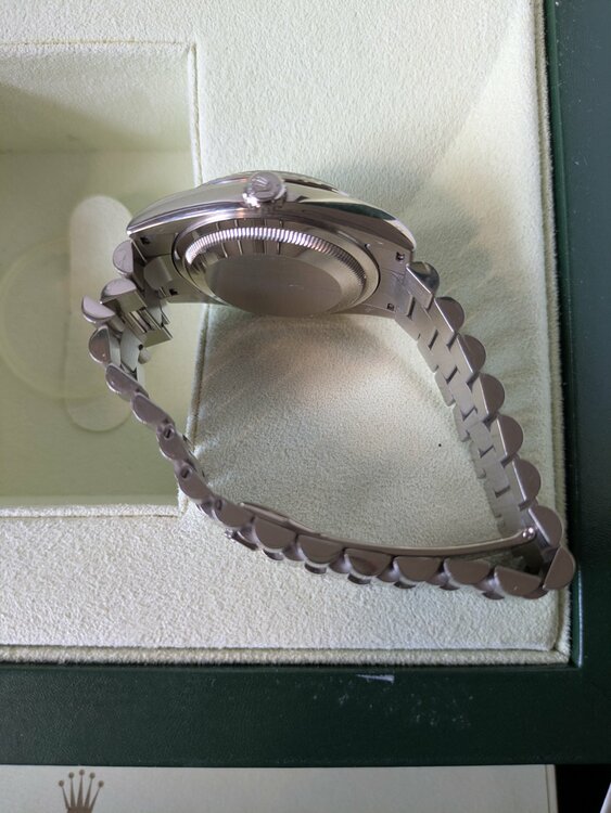 ロレックス デイデイト 118439A（高級時計）の商品画像 - 査定依頼日：2026年3月15日 - 最高査定価格：5,350,000円