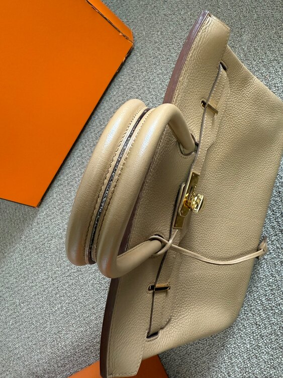 エルメス　バーキン35 カギ付き　未使用（ブランドバッグ）の商品画像 - 査定依頼日：2025年5月19日 - 最高査定価格：1,700,000円