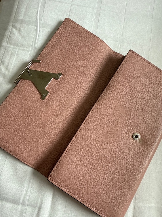 財布（ブランド財布・小物）の商品画像 - 査定依頼日：2025年7月24日 - 最高査定価格：15,000円