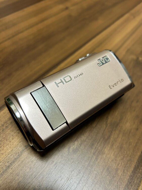 ビデオカメラ　JVC Everio GZ-HM280（家電）の商品画像 - 査定依頼日：2023年11月16日 - 最高査定価格：5,000円