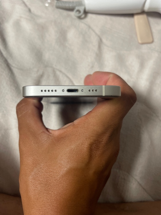 iPhone iPhone 12 64GB SIMフリー（スマホ）の商品画像 - 査定依頼日：2026年9月27日 - 最高査定価格：23,500円