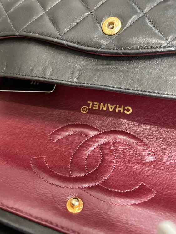 マトラッセ（ブランドバッグ）の商品画像 - 査定依頼日：2025年1月31日 - 最高査定価格：250,000円