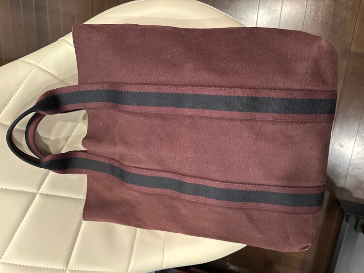 フールトゥカバス　トートバッグ　（ブランドバッグ）の商品画像 - 査定依頼日：2025年4月15日 - 最高査定価格：10,000円