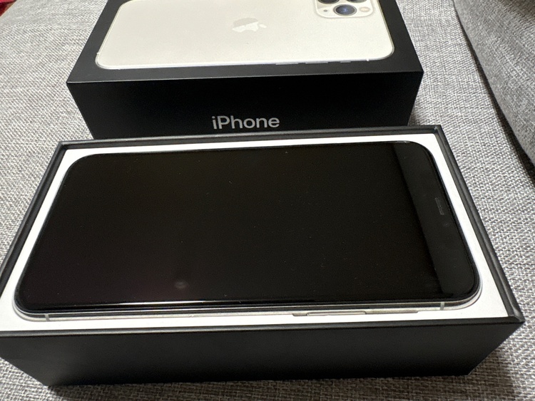 iPhone iPhone11 Pro 512GB docomo（スマホ）の商品画像 - 査定依頼日：2026年9月21日 - 最高査定価格：22,500円