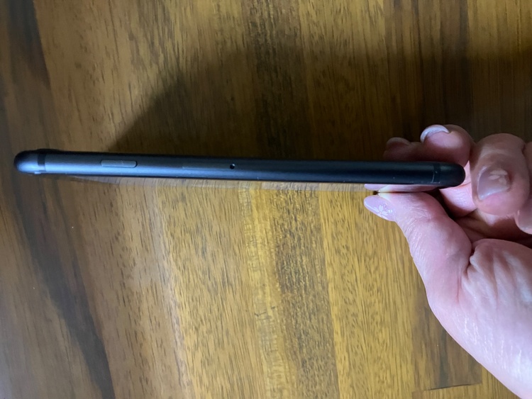 iPhone8（スマホ）の商品画像 - 査定依頼日：2026年3月7日 - 最高査定価格：6,000円