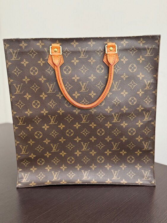 ルイヴィトン モノグラム （ブランドバッグ）の商品画像 - 査定依頼日：2025年4月16日 - 最高査定価格：70,000円