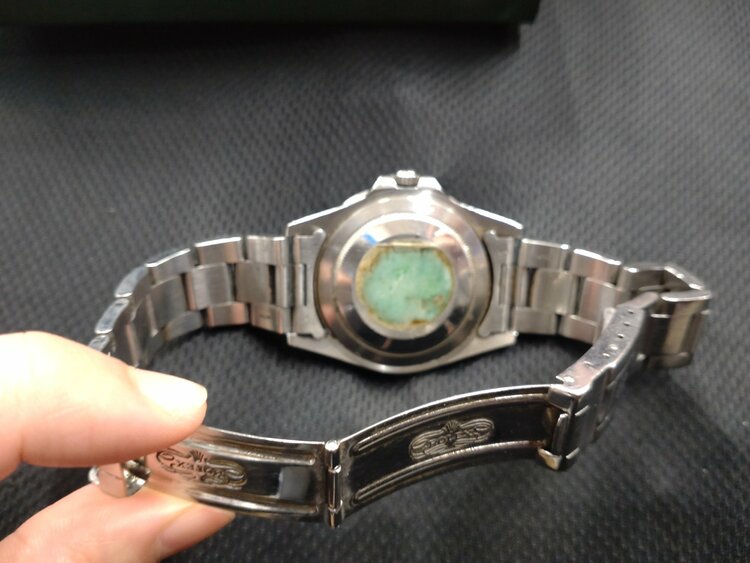 ロレックス GMTマスター 16700（高級時計）の商品画像 - 査定依頼日：2026年2月7日 - 最高査定価格：1,850,000円